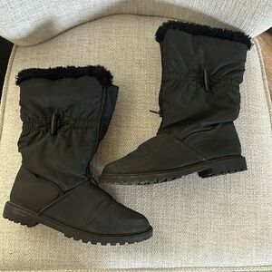 Women’s snow boots